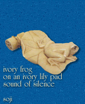 ivory-frog-lilypad-netsuke